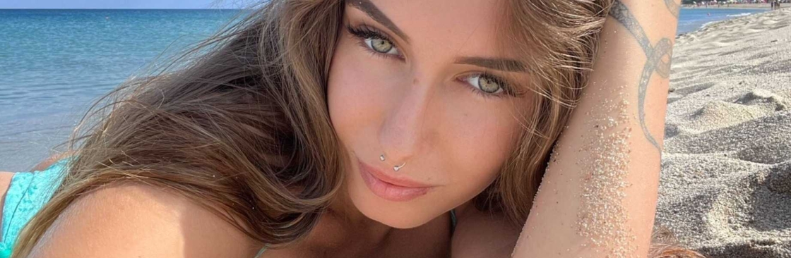 Elisa Esposito Cover Image