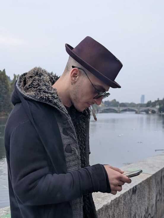 Immagine pubblicata da Simon Plumon